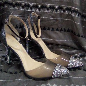 Betsey Johnson Ginger Jeweled Stiletto Size 9 NIB